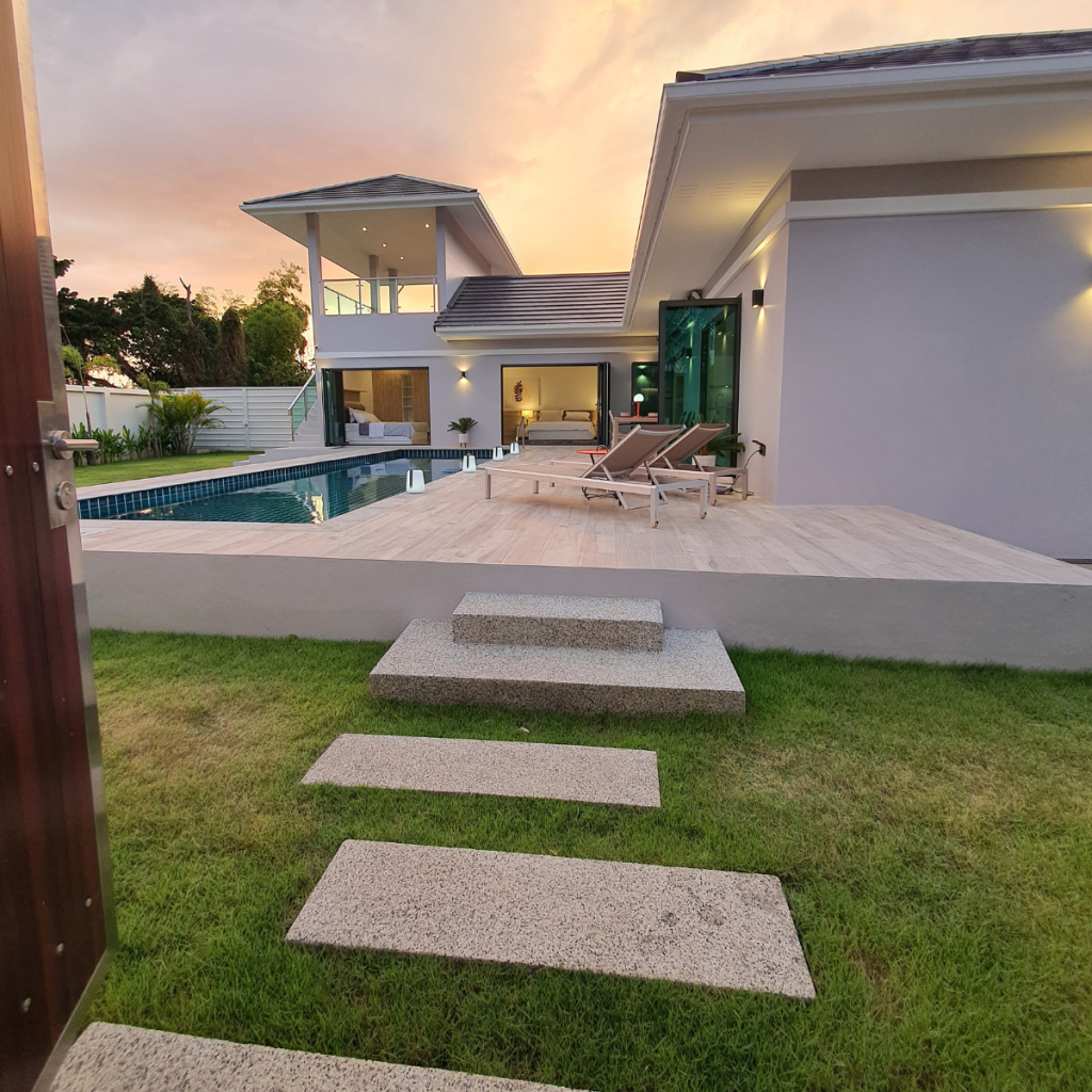 Tropical pool villa design in Isaan Thailand